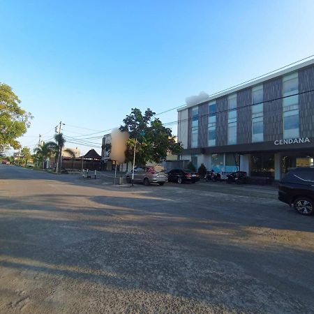 ホテル Cendana Coliving Solo Baru エクステリア 写真