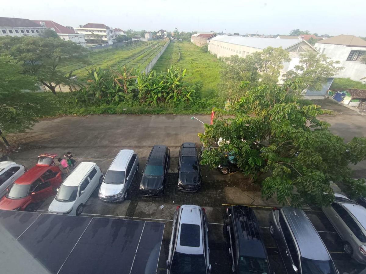 ホテル Cendana Coliving Solo Baru エクステリア 写真